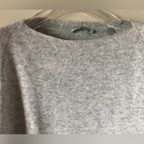 $295 NWT Vince Wool Cashmere Boat- Neck Heather Gray Sweater - Picture 4 of 8